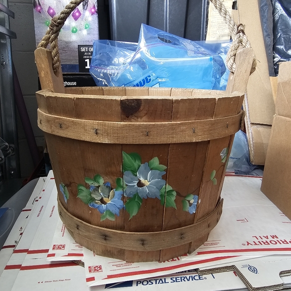 Primitive Wooden Panel Bucket Rope Handle Farmhouse Hand Painted 🎨 Pail Firkin - Picture 4 of 12